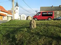 Křížový kámen v Chrastavicích (Q37161077).jpg