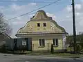 Barokní budova v obci