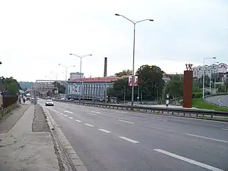 Mimoúrovňová křižovatka Vychovatelna (pohled do ulice V Holešovičkách)