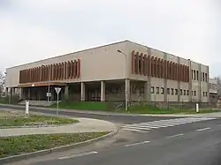 Objekt bývalé vojenské jídelny.