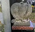 Kamenné srdce, náhrobek na kroměřížském hřbitově
