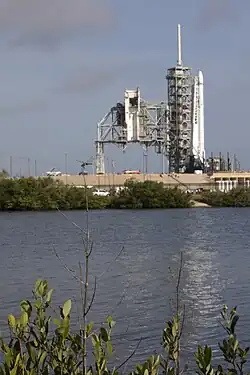Falcon 9 před startem mise CRS-11