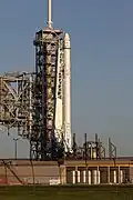 Falcon 9 s prvním stupněm B1039 před startem mise CRS-12