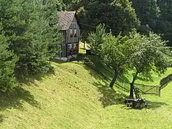 chalupa čp. 12 v údolíčku pod vsí