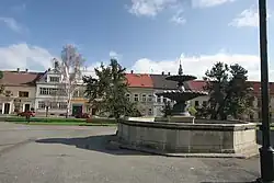 Kašna v Heřmanově Městci.JPG