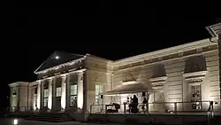 Kaštel Krásna v noci