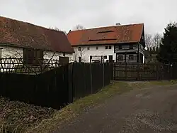 Kalovice, usedlost čp.27.jpg