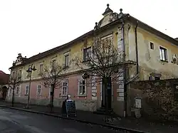 Kamýk nad Vltavou, Lobkovický zemědělský dvůr čp.2.jpg