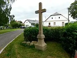 Kamenný kříž v Jiřicích (Q37322462) 01.jpg