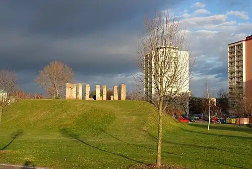 Celkový pohled na dílo a okolí