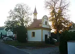 Kaple na návsi ve Stračí (Q94434235) 01.jpg
