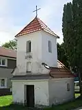 Kaple_sv._Anny_se_zvonicí_(Rakodavy).JPG