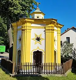 Šestiboká kaple svatého Jana Nepomuckého v Běstvině