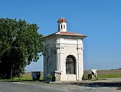 Kaple sv. Simeona Stylity u odbočky k zámku Bon Repos