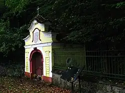 Kaple svatého Prokopa, Sázava z boku.JPG