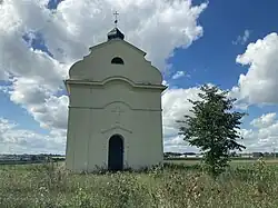 Kaple svatého Tadeáše v Oticích, pohled od silnice