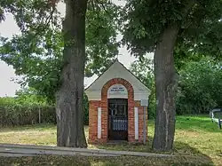 Kaple u jižního okraje Kostic (Q37427878) 01.jpg