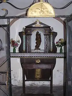 Interiér Farské kaple na konci křížové cesty