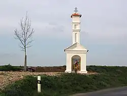 Kaplička sv. Marka mezi Jezeřany a Trboušany.jpg