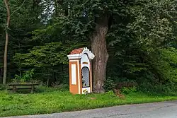 Kaplička svatého Antonína, jižně od Choltic.jpg