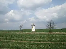 Kaplička u Doňova (Q37172895).jpg