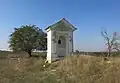 Kaplička z roku 1860 jihozápadně od vsi