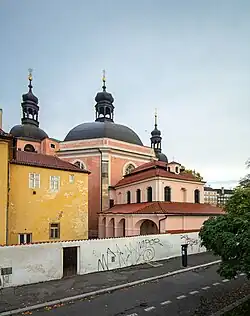 Kostel a budova svatých schodů