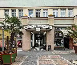 Dům čp. 151, přístup do pasáže z ulice Dr. Davida Bechera