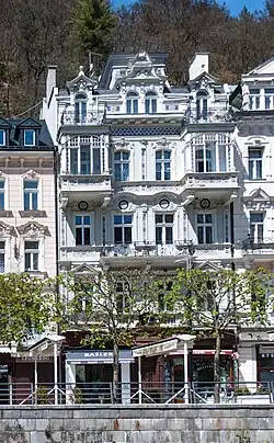 Dům Petr Veliký v Karlových Varech (1894), projekt společně s Josefem Waldertem