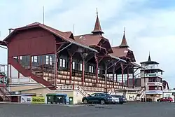 Hlavní tribuna Dostihového závodiště Dvory (1899), projekt