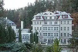 Hlavní budova Mánes I