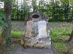 Památník obětem neštěstí na Karvinském hřbitově