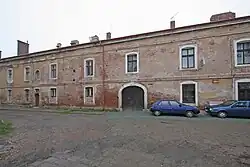 Kasárna jednoduchá - věznice (Josefov), Okružní 243.JPG