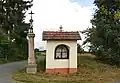 Kaplička na severu vesnice
