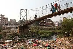 Řeka Bišnumati v Káthmándú plná odpadků