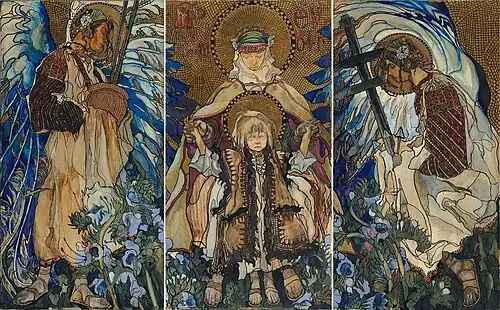 Secesní malíčský triptych (třídílné umělecké dílo) s náboženskými motivy. V centrálním panelu je zobrazena ženská postava se svatozáří držící za ruce menší postavu dítěte, také se svatozáří. V levém panelu je postava s křídly držící kruhový předmět nebo štít. V pravém panelu je další postava držící kříž. Celá kompozice je bohatě zdobená ornamentálními prvky, zejména mozaikovými vzory na zlatavém pozadí. Postavy jsou oblečeny v dlouhých rouchách s dekorativními prvky. Spodní část obrazu je vyplněna rostlinnými motivy v modrých a zelených tónech. Styl díla kombinuje secesní estetiku s byzantskými ikonografickými vlivy.