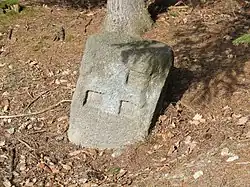 Kbelany - smírčí kříž (2).JPG