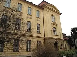 Historická budova Fyzikálního ústavu UK