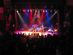 Kekal na koncertu v Alter Gasometer v německém Zwickau v roce 2004