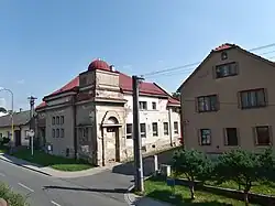 Bývalá orlovna u kostela svatého Petra a Pavla