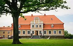 Palác, Kelmė