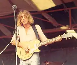 Kevin Ayers na koncertě v roce 1974