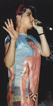 Kathleen Hanna v roce 1996.
