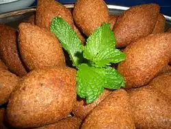 Smažený kibbeh raas