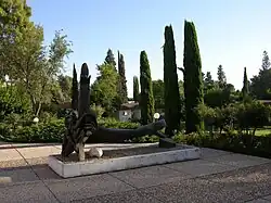 Památník obětí teroristického útoku z roku 1974 v kibucu Šamir