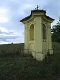 Klášter, výklenková kaplička.jpg