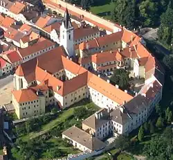 Klášter augustiniánů, kde se dnes nachází badatelna archivu