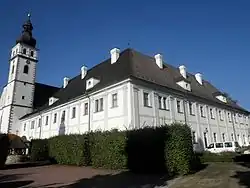 Pohled z klášterní zahrady