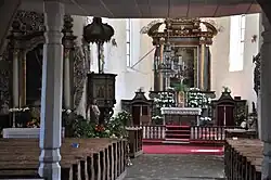 Interier farního kostela Nejsvětější Trojice v Klášterci nad Orlicí