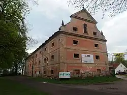 Klášterec nad Ohří, bývalá sladovna.JPG